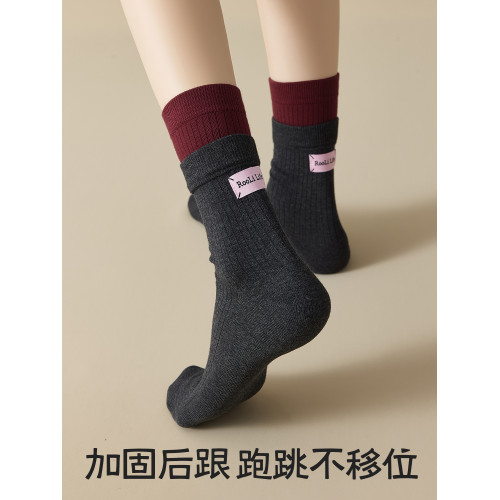 搭配瑜伽褲的襪子女款鞦鼕雙羅口中筒襪灰色堆堆純棉紗線高筒長襪