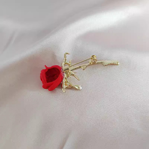 真金電鍍 鑲鑽鬱金香玫瑰胸針小衆設計款優雅胸花服飾飾品防走光