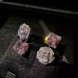 銀針粉色玫瑰花不對稱耳環小衆時尚設計感耳釘輕奢高級感耳飾批發