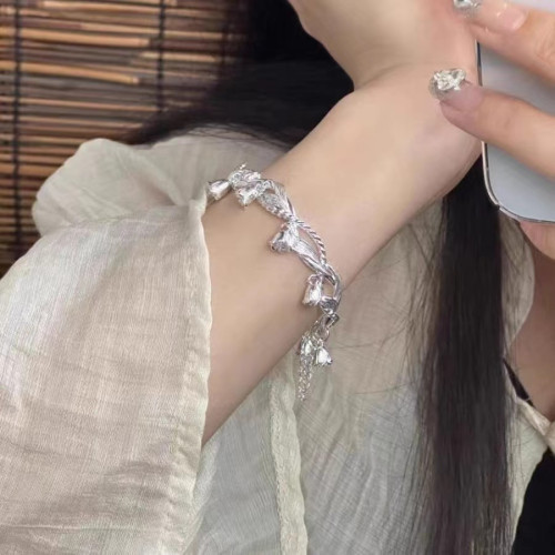 國風鈴蘭花手鐲霛動鈴蘭花銀色手環超仙百搭仙女風新中式高級感
