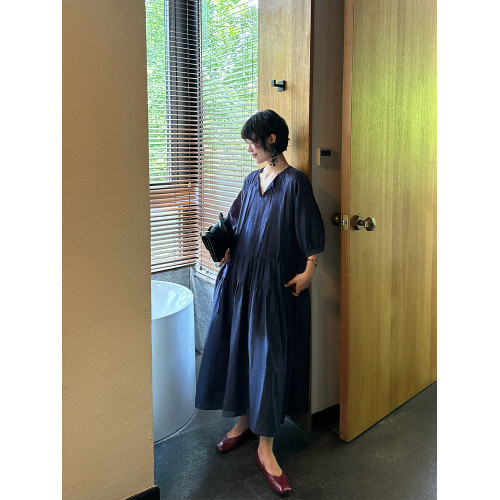 BUUYIE 夜謠 2025夏季氣質文藝風長裙顯瘦高級感藏青泡泡袖連衣裙