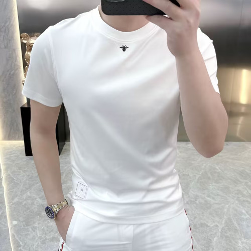 高檔歐貨夏季新款短袖男t恤圓領半袖休閒時尚百搭刺綉修身男士