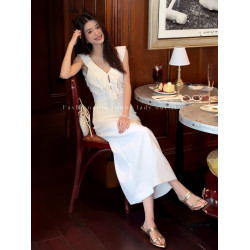 韓版V領綁帶連衣裙女2025夏新款荷葉邊露背設計收腰顯瘦氣質裙子