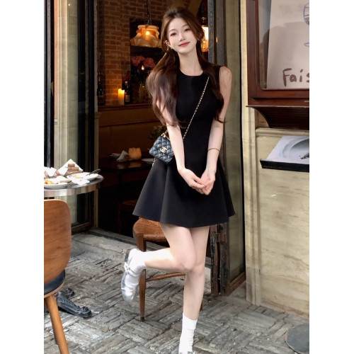 背心連衣裙女小個子2025夏季新款高級感氣質禮服a字裙短款小黑裙