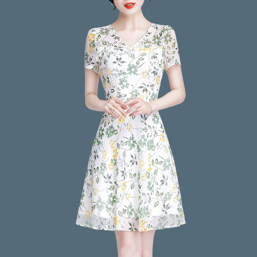 2025夏季新款矮個子媽媽裝夏天連衣裙修身顯瘦氣質雪紡印花女裙子