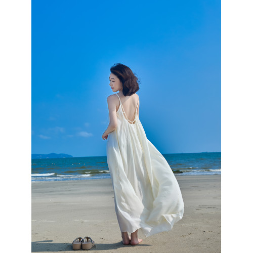 白色吊帶露背沙灘裙女超仙三亞海島絕美穿搭海邊度假連衣裙高級感