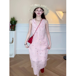多巴胺粉色吊帶連衣裙子女沙灘海邊度假旅遊長裙2025初夏穿搭絕美