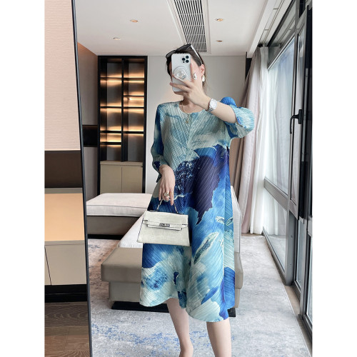 輕國風褶皺2025夏夏新款水墨畫印花優雅寬松顯瘦連衣裙氣質中長裙