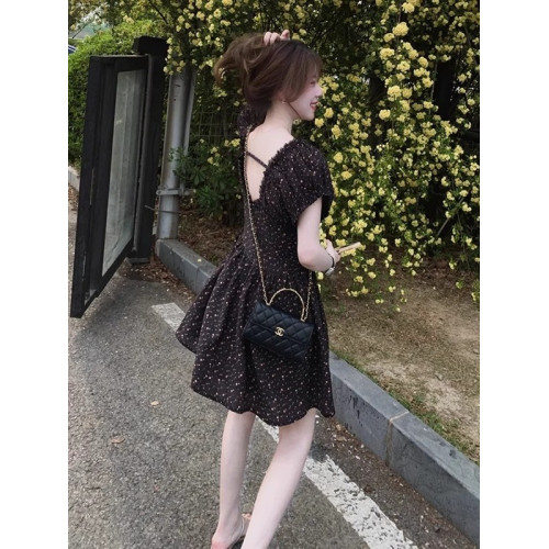 歐洲站2025新款法式高級感掐腰裙子女夏小個子修身顯瘦碎花連衣裙