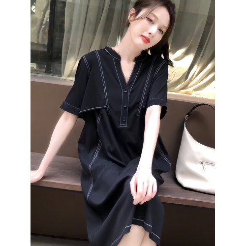 2025夏女士泰式新款黑色高級感氣質大碼V領A字裙寬松高級連衣裙