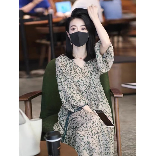 歐洲站高級大牌絕美寬松長裙子2025新款名媛別致碎花連衣裙女春夏