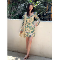 2025夏季復古美拉德綠色長袖收腰碎花連衣裙女氣質高級短款裙子