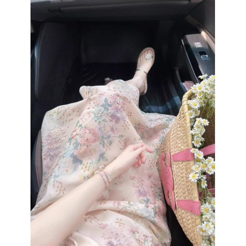 歐洲站2025新款茶歇法式絕美碎花長裙高級感泡泡袖方領連衣裙女夏