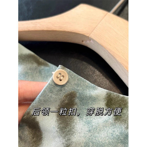 GOLUERJI油畫感 桑蠶絲圓領高腰A字一粒釦度假風印花連衣裙女夏