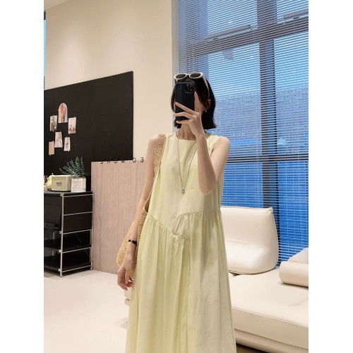 燕小麥高顔值~亞麻飄逸輕薄透氣25夏季新款無袖寬松中長款連衣裙