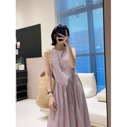 燕小麥高顔值~亞麻飄逸輕薄透氣25夏季新款無袖寬松中長款連衣裙