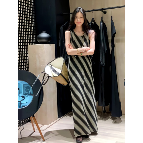 韓版氣質高級感條紋背心連衣裙女2025春夏新款寬松遮肉顯瘦直筒裙
