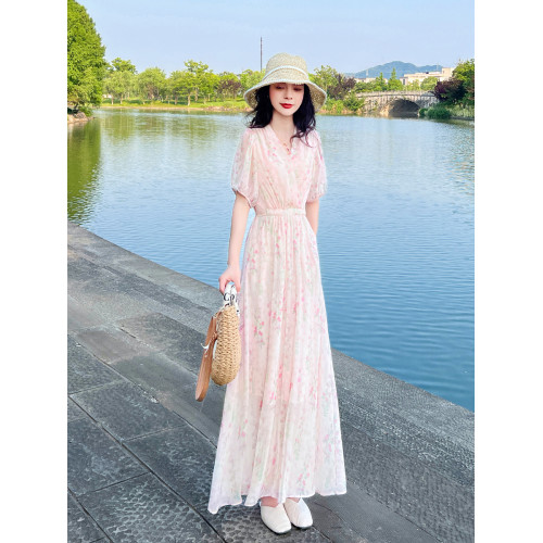 夏季小衆設計氣質碎花連衣裙女新款收腰顯瘦法式小個子長款裙子女