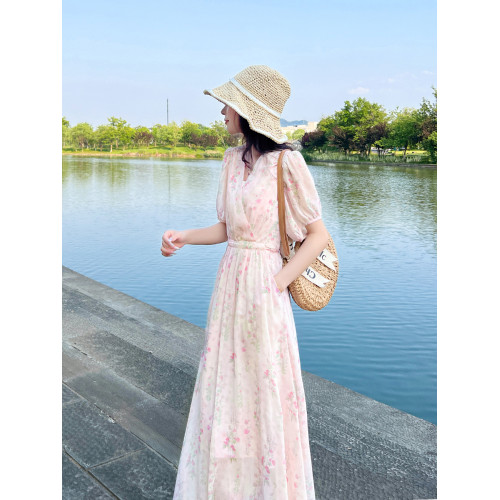 夏季小衆設計氣質碎花連衣裙女新款收腰顯瘦法式小個子長款裙子女