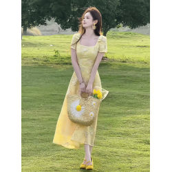 法式氣質方領蝴蝶提花鏤空連衣裙女2025夏季新款收腰顯瘦絕美長裙