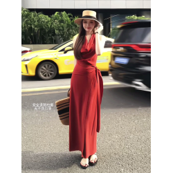 法式紅色蕩領無袖掛脖連衣裙女夏季高級感純欲修身收腰綁帶長裙子