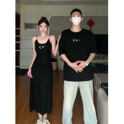 甜辣風情侶裝夏一裙一衣高級感潮牌短袖男t恤女吊帶長裙2025新款
