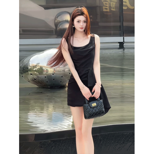 黑色緞面吊帶連衣裙女2025夏季法式氣質名媛收腰顯瘦辣妹包臀短裙