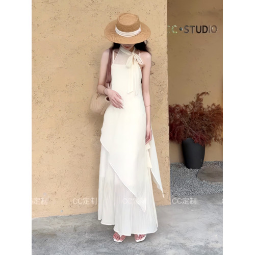 溫柔度假風吊帶連衣裙兩件套女夏季亞麻肌理感不規則掛脖上衣套裝