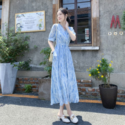 氣質雪紡連衣裙女夏季2025新款設計感小衆收腰顯瘦法式v領長裙子