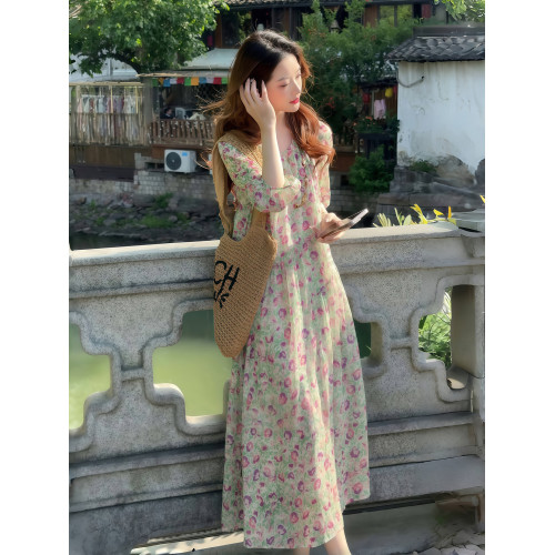 碎花連衣裙女2025夏季新款高級感雪紡裙巨好看寬松遮肉顯瘦長裙子