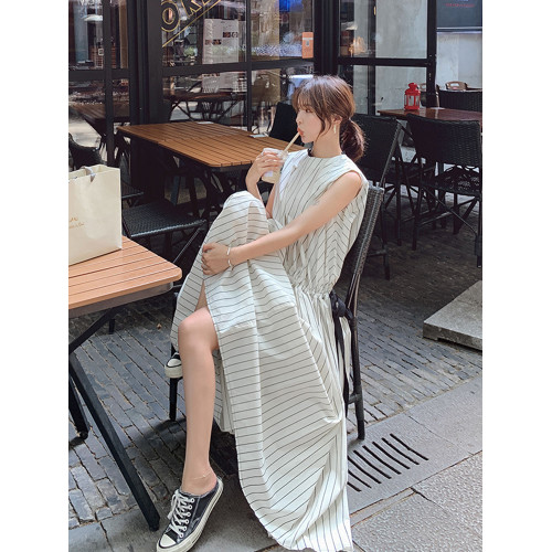 2025夏季新款女裝法式復古白色無袖連衣裙顯瘦氣質溫柔風條紋長裙