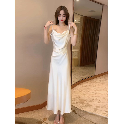 緞面花朵蕩領吊帶連衣裙女夏季設計感法式魚尾裙顯瘦收腰中長裙子