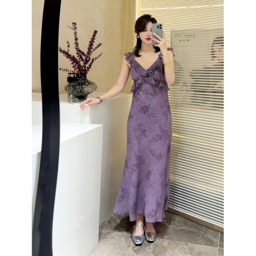 紫色荷葉邊碎花吊帶連衣裙女2025夏季新款v領度假風絕美無袖長裙