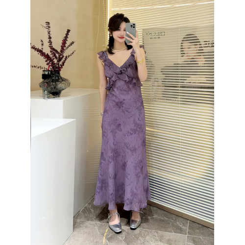 紫色荷葉邊碎花吊帶連衣裙女2025夏季新款v領度假風絕美無袖長裙
