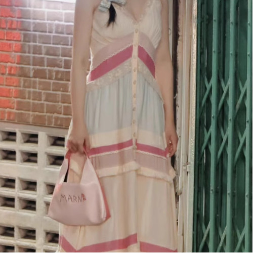 虞書訢同款蕾絲拼接撞色V領吊帶連衣裙女法式收腰顯瘦氣質度假裙