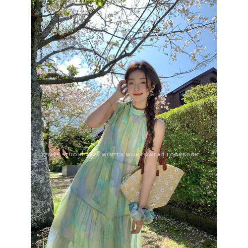 薄荷曼波綠色綁帶掛脖連衣裙子女夏季法式氣質海邊度假風沙灘長裙