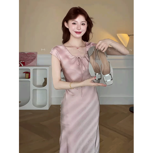 粉色緞面短袖連衣裙女2025夏季新款法式氣質輕奢抽繩修身包臀長裙