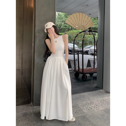 高個子加長版背心連衣裙夏季2025新款女生氣質小衆運動感度假長裙