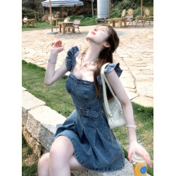 牛仔藍色吊帶連衣裙女法式收腰顯瘦復古小個子設計感小衆短裙夏季