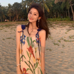 夏季碎花吊帶連衣裙氣質長裙海邊度假沙灘裙超仙三亞泰國旅遊拍照