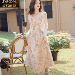 ZYRODIA 高級感氣質性感吊帶仙女碎花裙收腰修身顯瘦連衣裙套裝秋