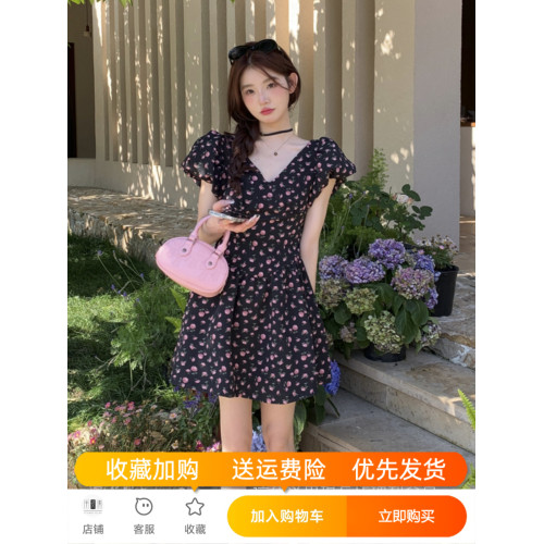 黑色碎花連衣裙女夏2025法式甜辣芭蕾風蝴蝶結小個子V領收腰裙子