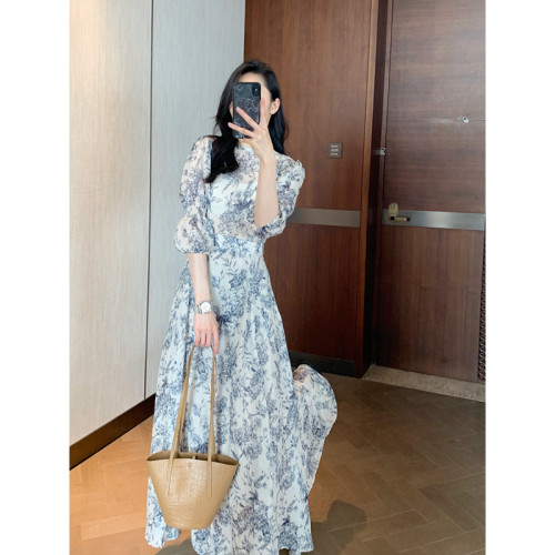 魚餘2025新款夏季浪漫韓版氣質灰色藍碎花雪紡連衣裙長裙女中長款