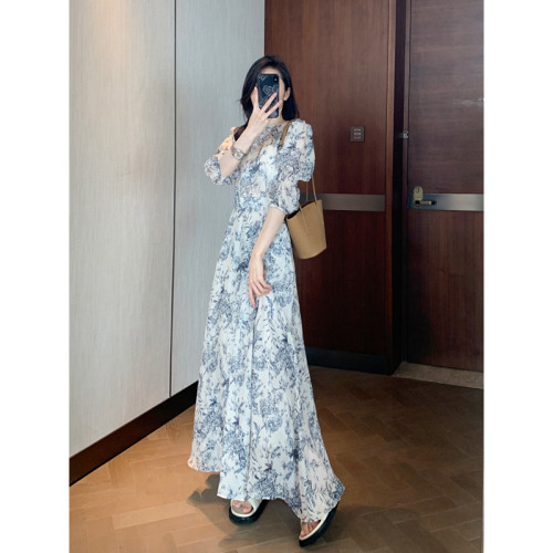 魚餘2025新款夏季浪漫韓版氣質灰色藍碎花雪紡連衣裙長裙女中長款