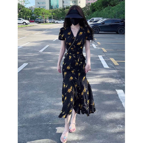 黑色雪紡碎花連衣裙女夏季2025新款法式赫本風魚尾裙修身顯瘦長裙