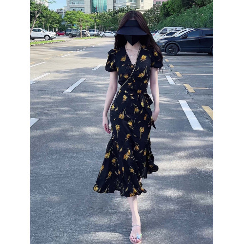 黑色雪紡碎花連衣裙女夏季2025新款法式赫本風魚尾裙修身顯瘦長裙