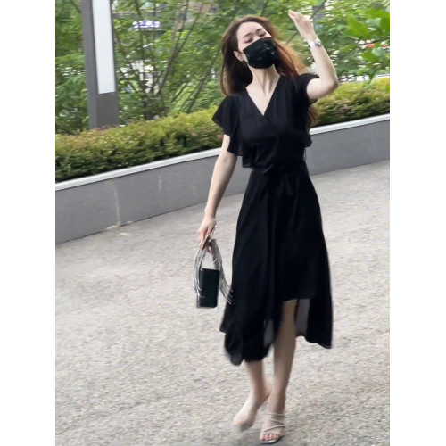 黑色雪紡連衣裙女夏2025新款法式赫本風小衆設計收腰顯瘦V領長裙