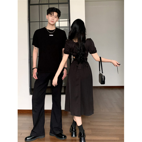 赫本風情侶裝夏裝一裙一衣高級感小衆設計感法式女連衣裙男t恤潮