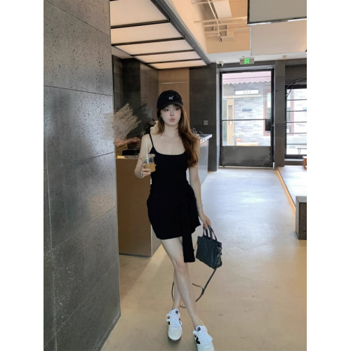 美式氣質帶胸墊吊帶連衣裙女夏季設計感綁帶收腰包臀裙辣妹短裙子