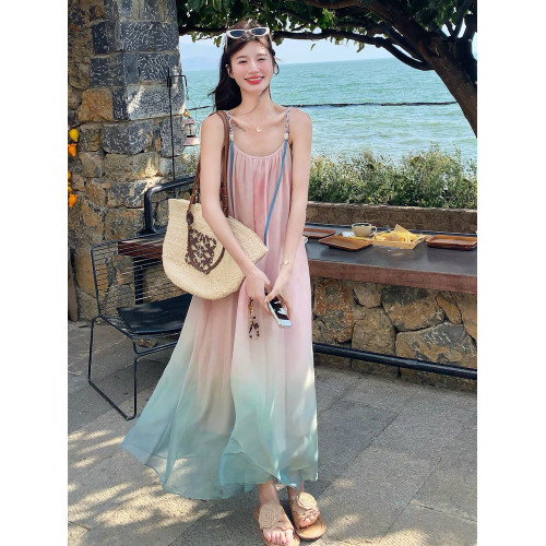 海邊度假漸變色暈染吊帶連衣裙女2025夏日絕美多巴胺超仙薄紗長裙